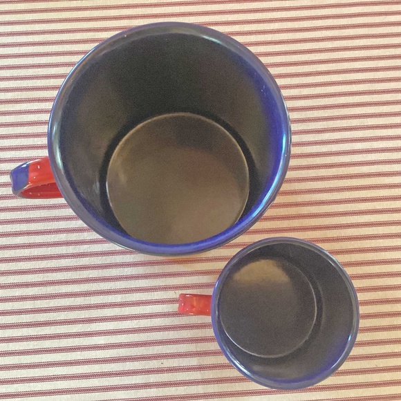 Enamelware 2 Cups Red Speckle w Blue - Picture 2 of 5